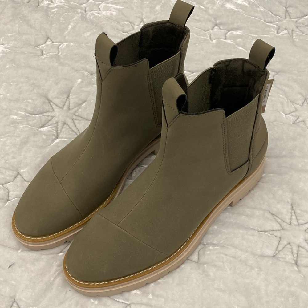 TOMS W’s Skylar Boots NWT 10